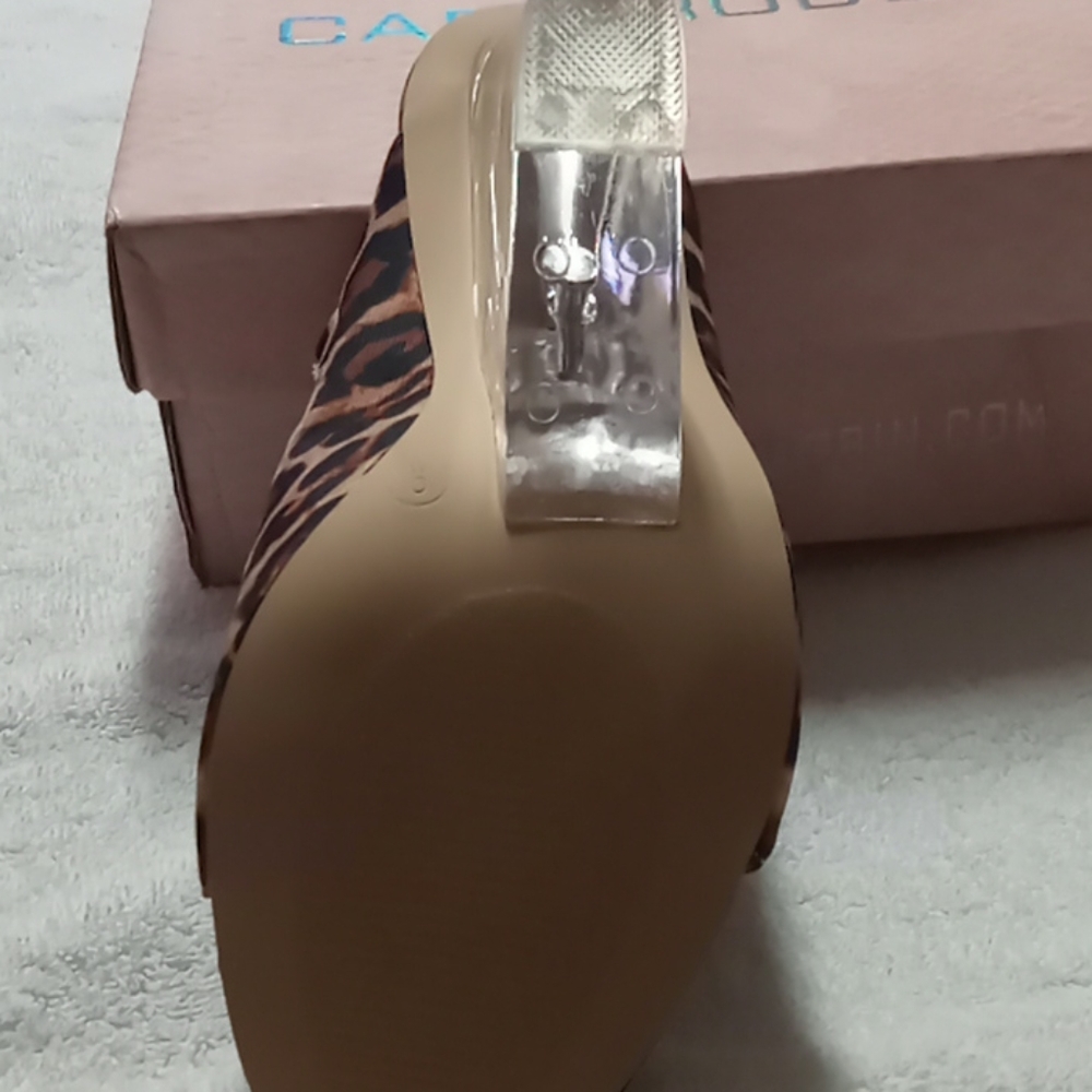Slip ons - Picture 4 of 4